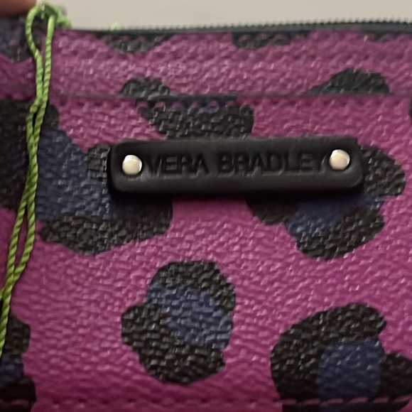 ✨Reduced NWT VERA BRADLEY coin purse or wallet with a keychain attachment - Picture 9 of 9